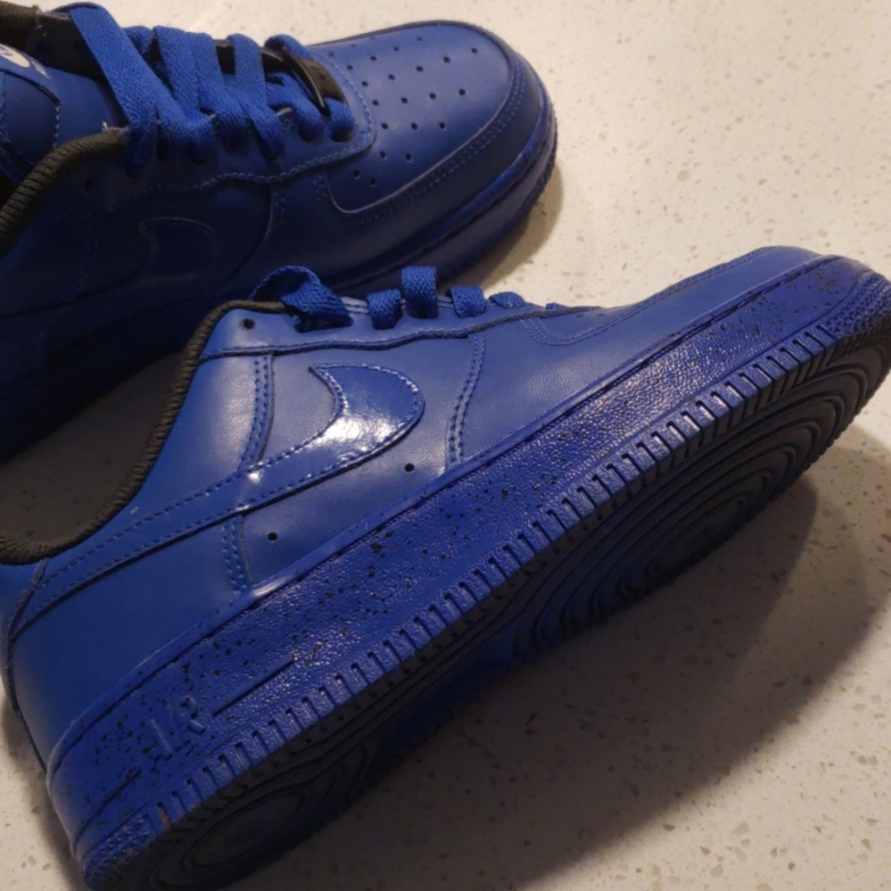 Custom Nikes - Picture 3 of 4